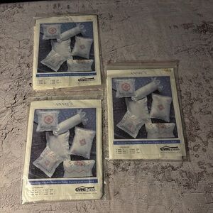 Annie’s Vintage Finished Pillow Shams for Fabric Painting or Cross Stitch Bundle